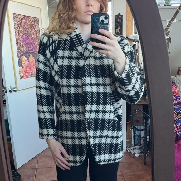 Vintage Black and White Wool Plaid Coat - Picture 5 of 12